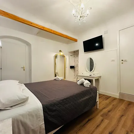 Relais Sampaoli Bed & Breakfast